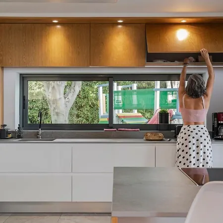 Quebradas By An Island *