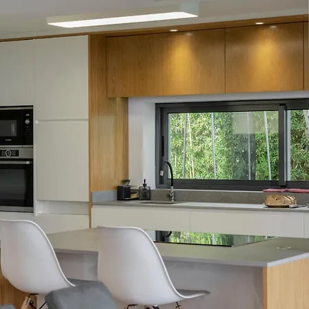 Willa Quebradas By An Island