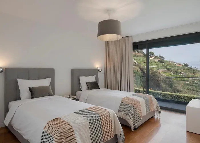 Quebradas By An Island Φουνκάλ