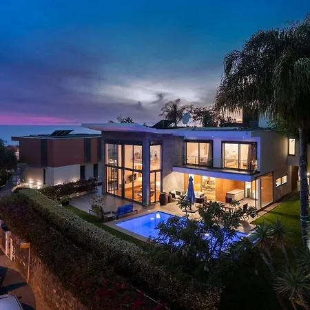 Villa Quebradas By An Island Funchal (Madeira)