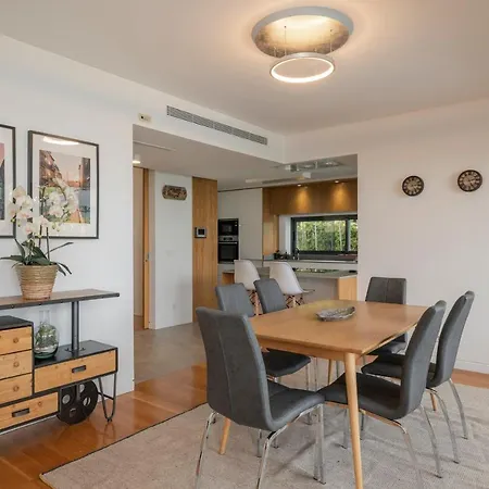 Villa Quebradas By An Island *