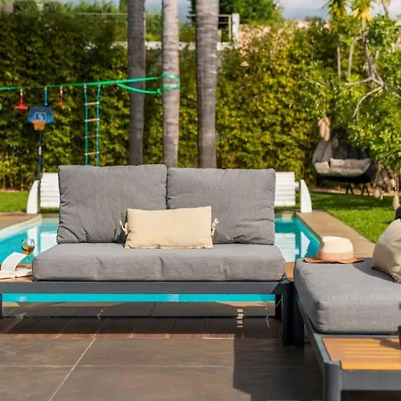 Villa Quebradas By An Island