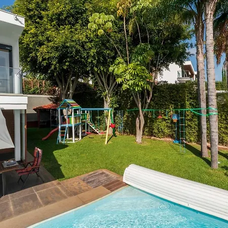 Quebradas By An Island