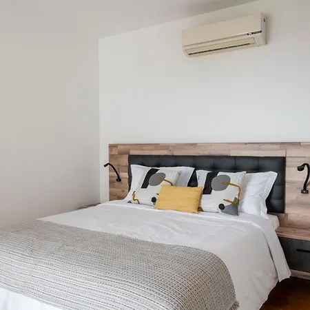 Quebradas By An Island