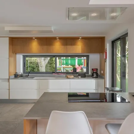 Quebradas By An Island Villa