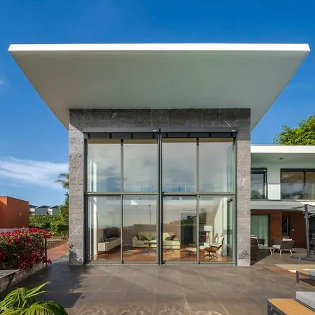 Villa Quebradas By An Island