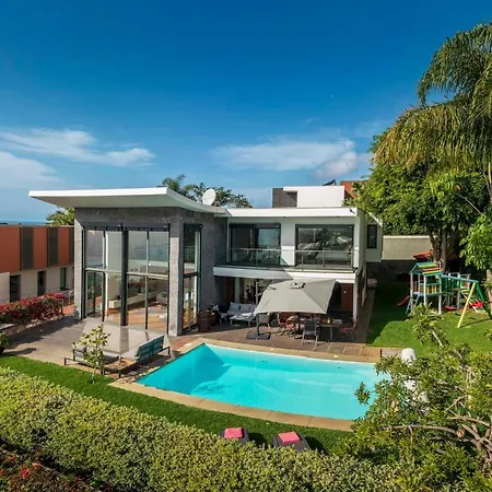 Quebradas By An Island Villa *