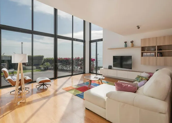 Villa Quebradas By An Island *