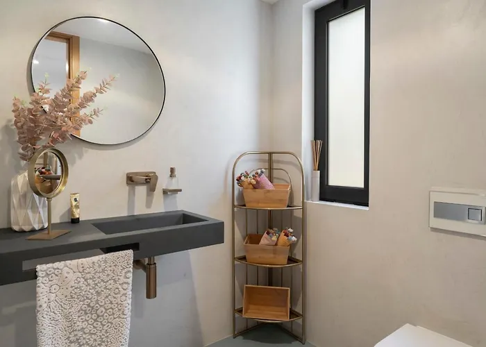 Quebradas By An Island