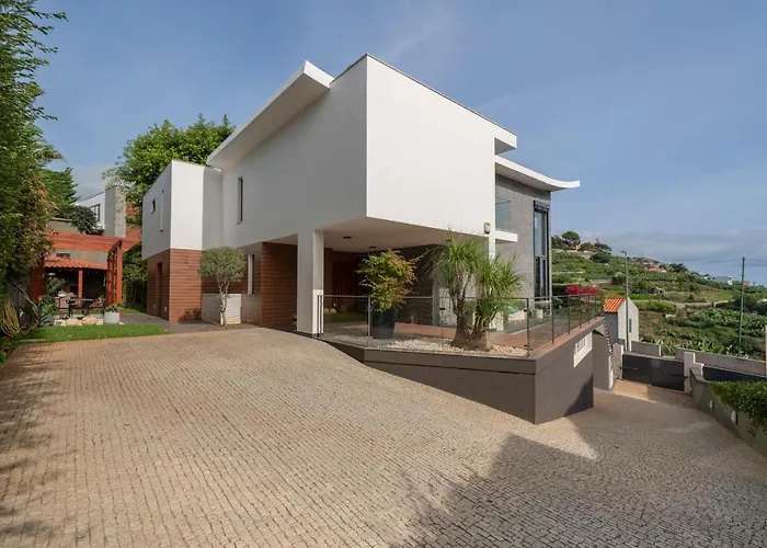 Quebradas By An Island Villa *