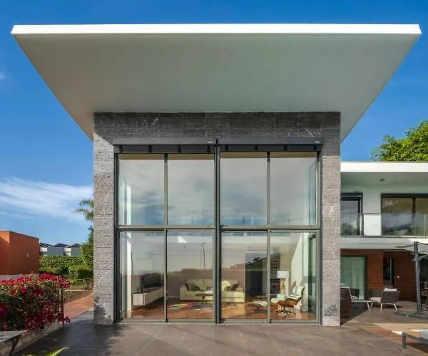 Villa Quebradas By An Island